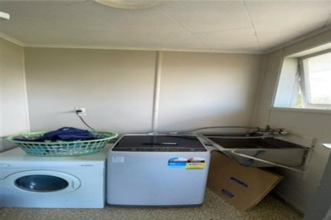 Photo of property in 52 Cramond Drive, Mangere East, Auckland, 2024