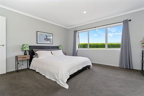 Photo of property in 49 Ohau Terraces, Ohau, Levin, 5570