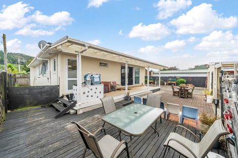 Photo of property in 3 Hall Grove, Ebdentown, Upper Hutt, 5018