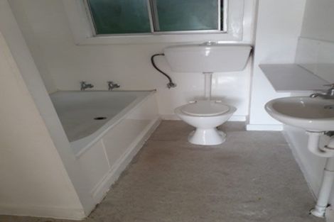 Photo of property in 2/153 Main Road, Tawa, Wellington, 5028