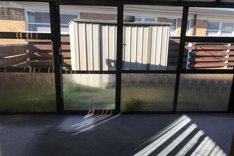 Photo of property in 2/21 Buckingham Crescent, Manukau, Auckland, 2025