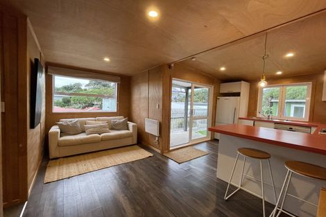 Photo of property in 4 Glen Road, Raumati South, Paraparaumu, 5032