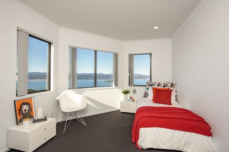 Photo of property in 38 Dress Circle, Newlands, Wellington, 6037