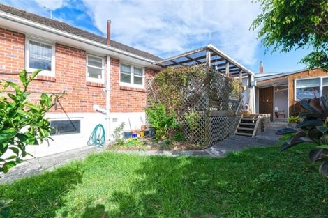 Photo of property in 24 Koromiko Street, New Lynn, Auckland, 0600