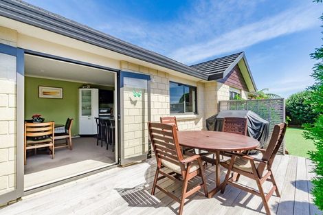 Photo of property in 23 Consort Close, Paraparaumu Beach, Paraparaumu, 5032