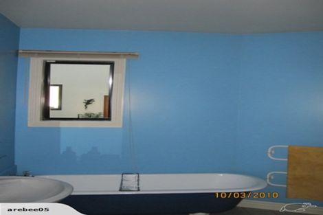 Photo of property in Endeavour Apartments, 13/125 Thorndon Quay, Pipitea, Wellington, 6011