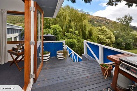 Photo of property in 18 Evans Pass Road, Sumner, Christchurch, 8081