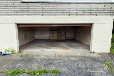 Photo of property in 1/36 Girrahween Drive, Totara Vale, Auckland, 0629