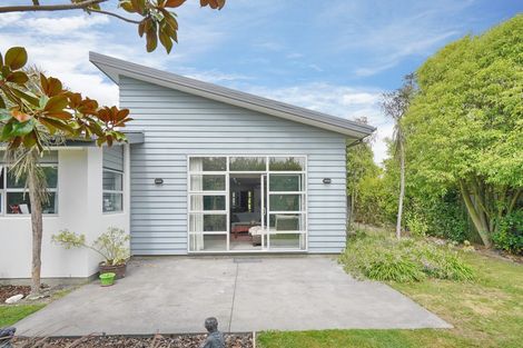 Photo of property in 82 Hakatere Road, Pegasus, 7612