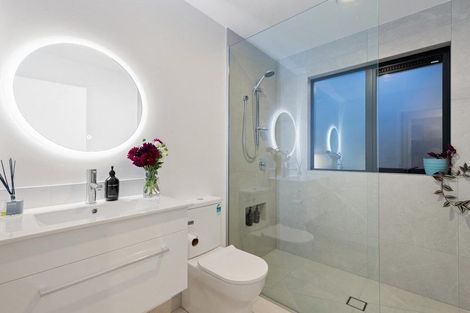 Photo of property in 22 Cheviot Street, Jacks Point, 9371