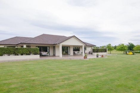Photo of property in 6 Eagle Place, Martinborough, 5711