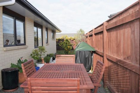 Photo of property in 28 Ian Peter Way, Otaki, 5512