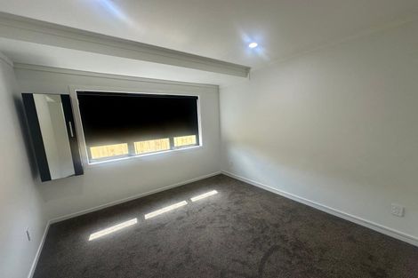 Photo of property in 15a Kiernan Place, Kelston, Auckland, 0602