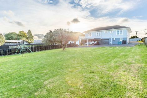 Photo of property in 18 Wellesley Road, Mangere Bridge, Auckland, 2022