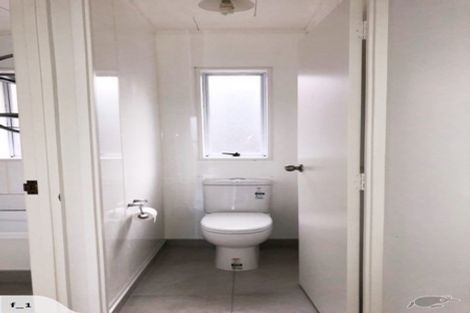 Photo of property in 11 Kearney Place, Massey, Auckland, 0614