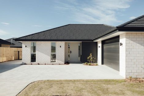 Photo of property in 27 Owaka Road, Wigram, Christchurch, 8025