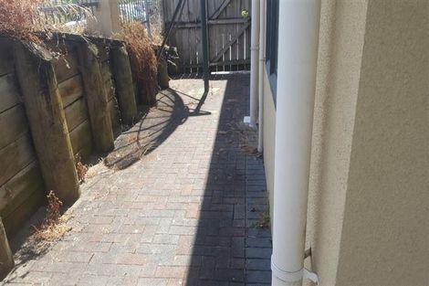 Photo of property in 26/8 Margan Avenue, New Lynn, Auckland, 0600