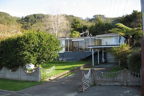 Photo of property in 8 Reid Road, Wainuiomata, Lower Hutt, 5014
