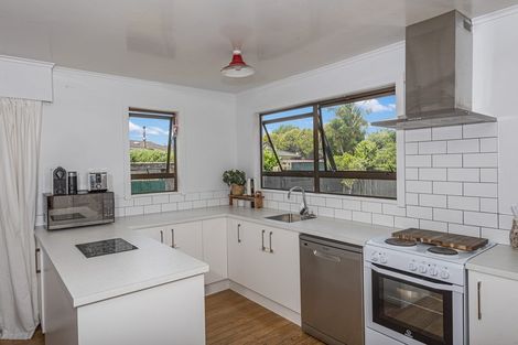 Photo of property in 13 Ranfurly Place, Te Kamo, Whangarei, 0112