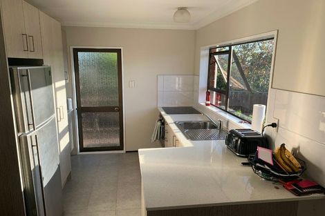 Photo of property in 2/25 Patons Road, Howick, Auckland, 2014