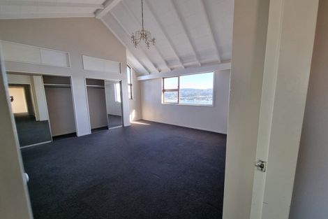 Photo of property in 27 Kaikoura Street, Maupuia, Wellington, 6022