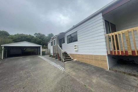 Photo of property in 6 Thalia Place, Totara Vale, Auckland, 0629
