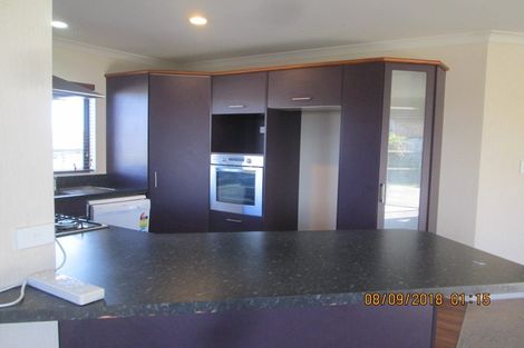 Photo of property in 48 Farnborough Drive, Nawton, Hamilton, 3200