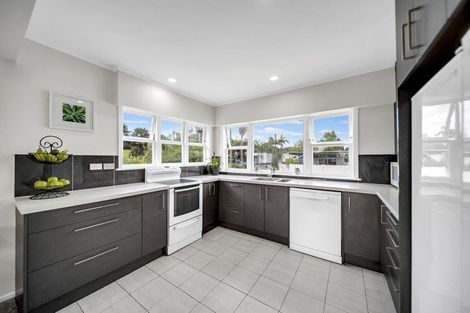 Photo of property in 3/32 Millen Avenue, Pakuranga, Auckland, 2010