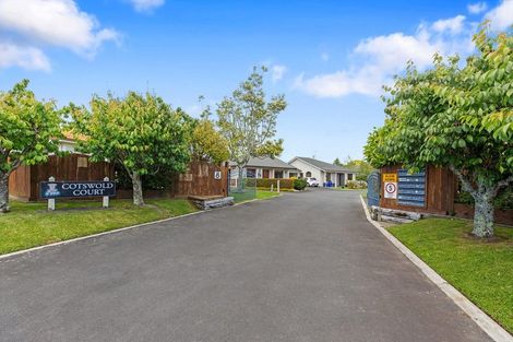 Photo of property in Cotswold Court, 3/8 Cheyne Road, Pyes Pa, Tauranga, 3112