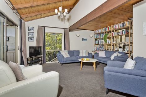 Photo of property in 20 Kallista Place, Browns Bay, Auckland, 0630