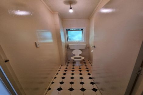 Photo of property in 2 Konini Road, Titirangi, Auckland, 0604