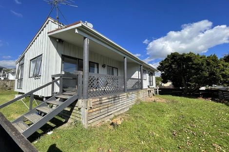 Photo of property in 4 Mon Desir Place, Manurewa, Auckland, 2102