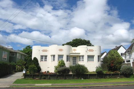 Photo of property in 12 Otakau Road, Milford, Auckland, 0620