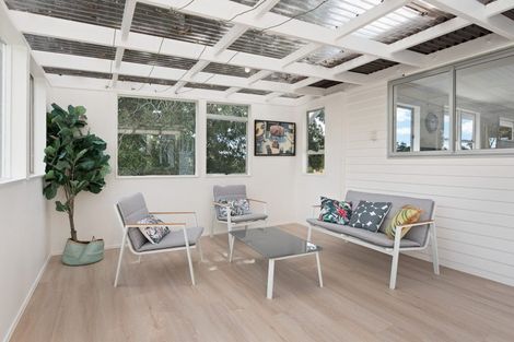 Photo of property in 42a Woodglen Road, Glen Eden, Auckland, 0602