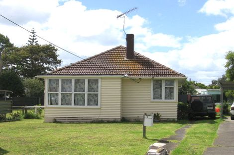 Photo of property in 12 Hayman Place, Beach Haven, Auckland, 0626