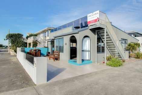 Photo of property in 2/29 The Esplanade, Westshore, Napier, 4110