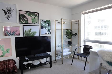 Photo of property in Terrace Heights Apartments, 8c/163 The Terrace, Wellington Central, Wellington, 6011