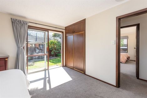 Photo of property in 14 Camberwell Place, Avonhead, Christchurch, 8042