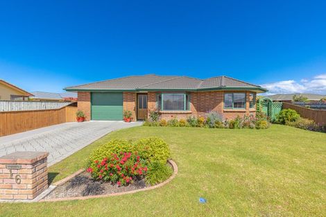 Photo of property in 16 Kelsi Street, Tawhero, Whanganui, 4501