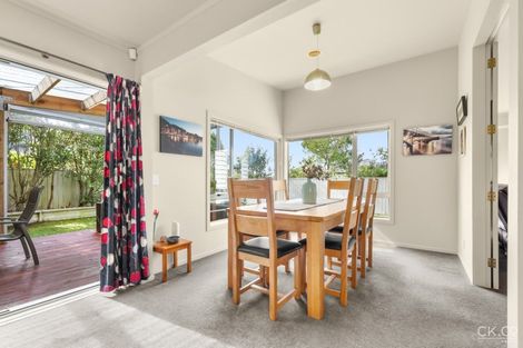 Photo of property in 18 Arahiwi Grove, Tirohanga, Lower Hutt, 5010
