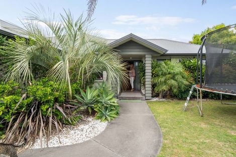 Photo of property in 24 Raiha Street, Papamoa Beach, Papamoa, 3118