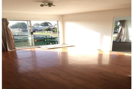 Photo of property in 1/11 Frobisher Way, Clendon Park, Auckland, 2103