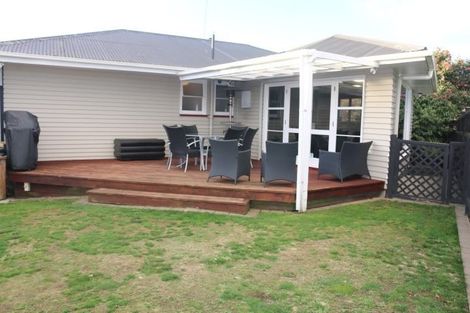 Photo of property in 30 Churchill Avenue, Hokowhitu, Palmerston North, 4410