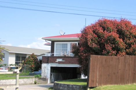 Photo of property in 16 Park Road, Western Heights, Rotorua, 3015