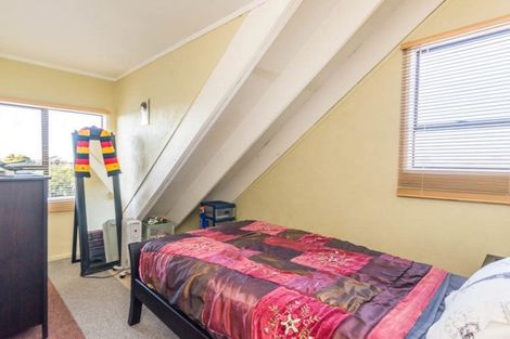 Photo of property in 20 Barrys Road, Glendene, Auckland, 0602