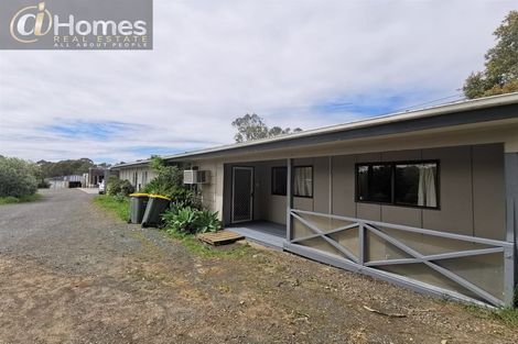 Photo of property in 6 Moontide Road, Kumeu, 0892