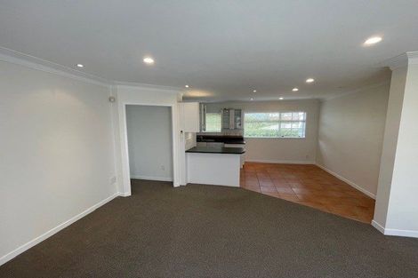 Photo of property in 2/185 Shakespeare Road, Milford, Auckland, 0620