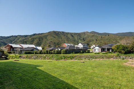 Photo of property in 11b Beach Road, Waikawa, Picton, 7220