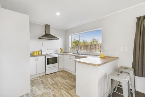 Photo of property in 15 Hocken Place, Mangere Bridge, Auckland, 2022