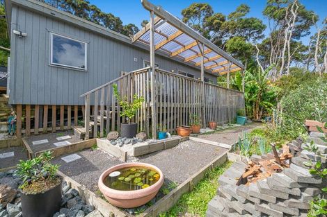 Photo of property in 12 Chenery Road, Red Beach, 0932